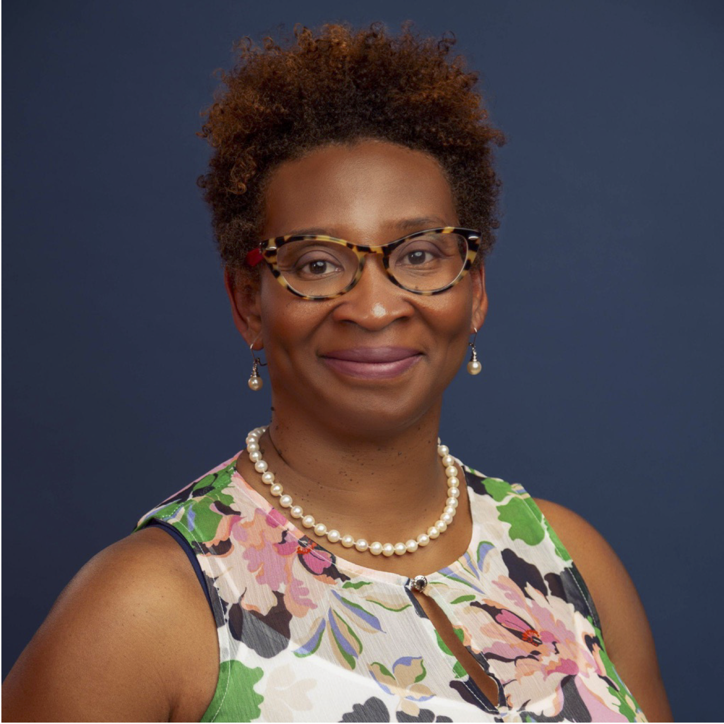 Dra. Nichelle Adegbite-Maraventano, MD